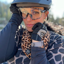 Load image into Gallery viewer, Lynt Crop Tee in Black/Olive Giraffe