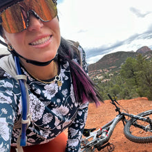 Load image into Gallery viewer, Lynt Crop Tee in Unfinished Flowers on Blue