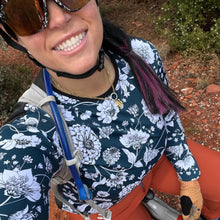 Load image into Gallery viewer, Lynt Crop Tee in Unfinished Flowers on Blue