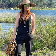 Load image into Gallery viewer, Lynt Pocket Jumper Pants in Black