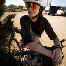 Load image into Gallery viewer, Lynt Crop Tee in Black