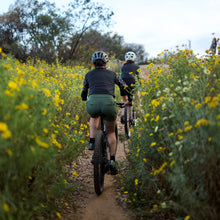 Load image into Gallery viewer, Crop Tee in Giraffe