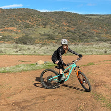 Load image into Gallery viewer, Lynt Pocket Long Sleeve Top in Black/Giraffe