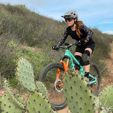 Load image into Gallery viewer, Lynt Pocket Long Sleeve Top in Black/Giraffe