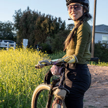 Load image into Gallery viewer, Lynt Long Sleeve Pocket Top in Olive Green