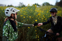 Load image into Gallery viewer, Lynt Crop Tee in Banana Leaf