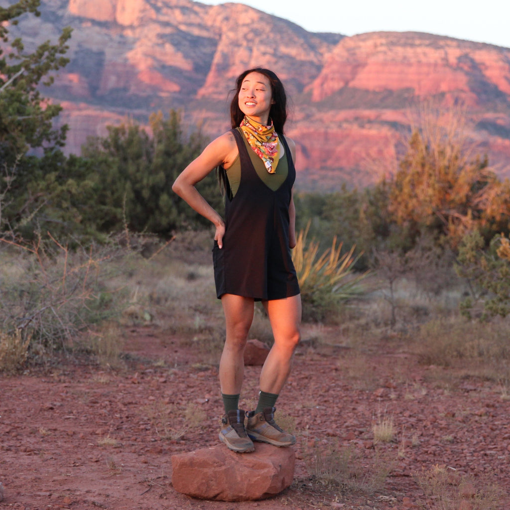 Easy V Romper Black